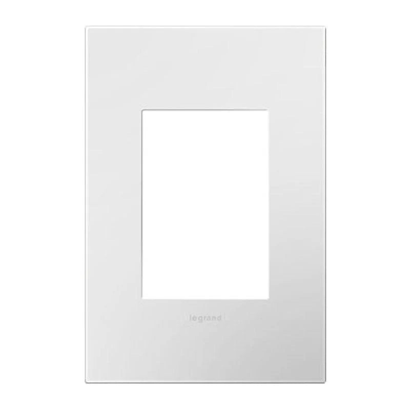 Placa de pared sin tornillos Legrand Adorne® AWP1G3WH4 de 1 módulo+ en blanco brillante
